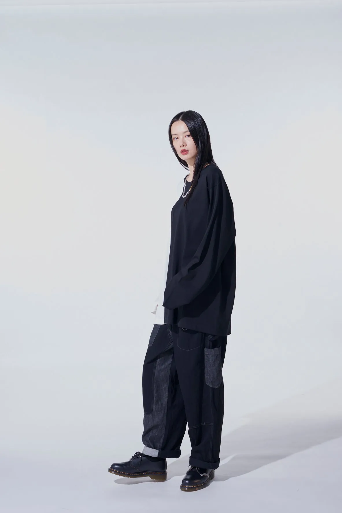 BICOLOR LONG-SLEEVED T-SHIRT WITH HEM SLITS