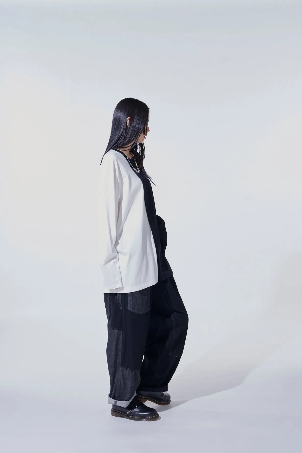 BICOLOR LONG-SLEEVED T-SHIRT WITH HEM SLITS