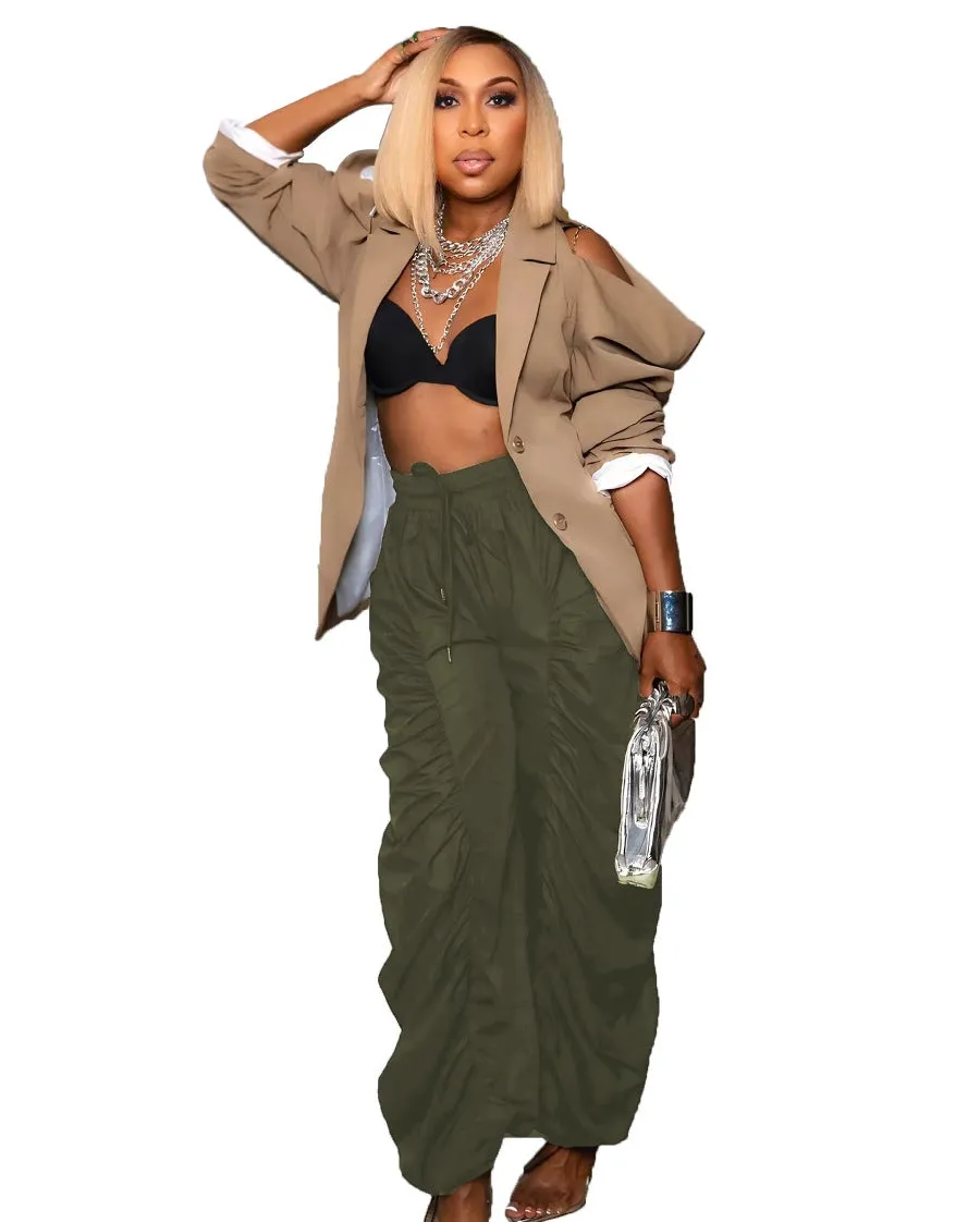 Chic Pleated Loose-Fit Pants with a Stylish Relaxed Silhouette