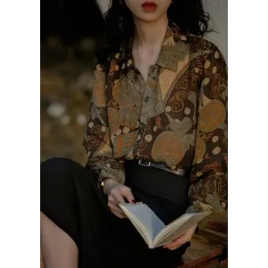 Elegant Dark Academia Figures Blouse with Classic Collar and Long Sleeves