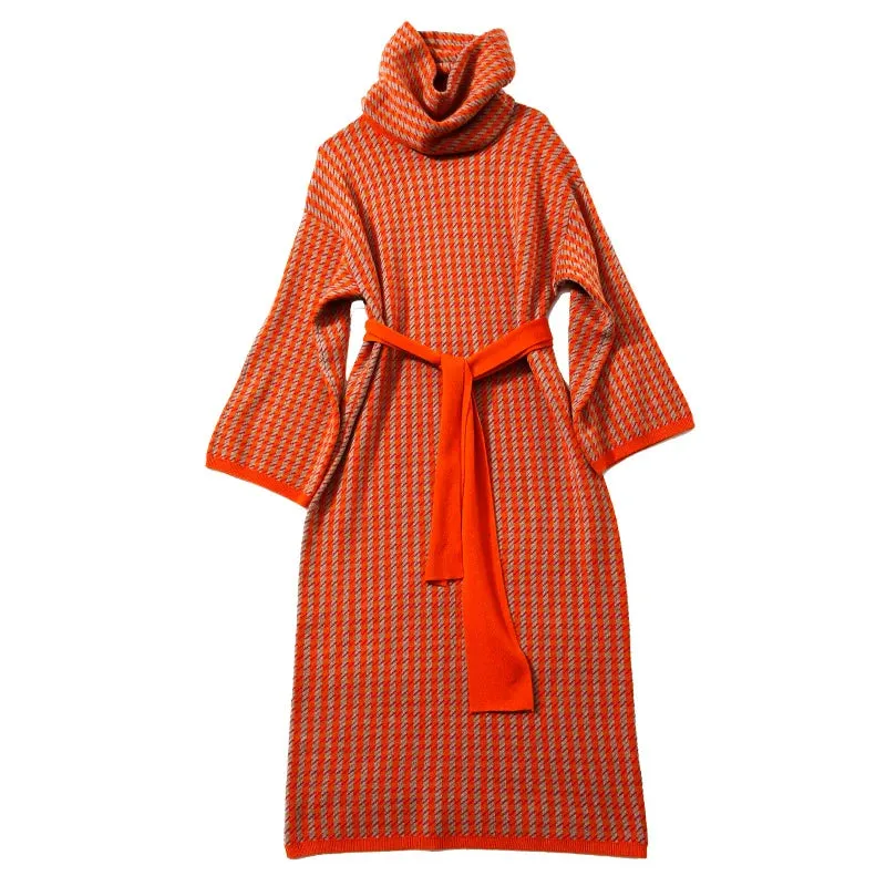 Elegant Patterned Knit Dress