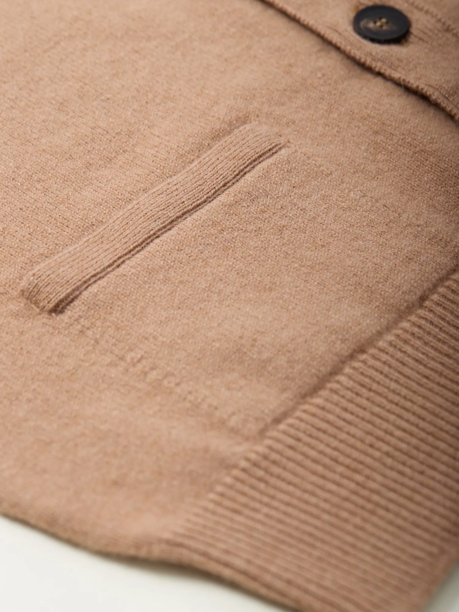 Lambswool Sleeveless Cardigan Camel