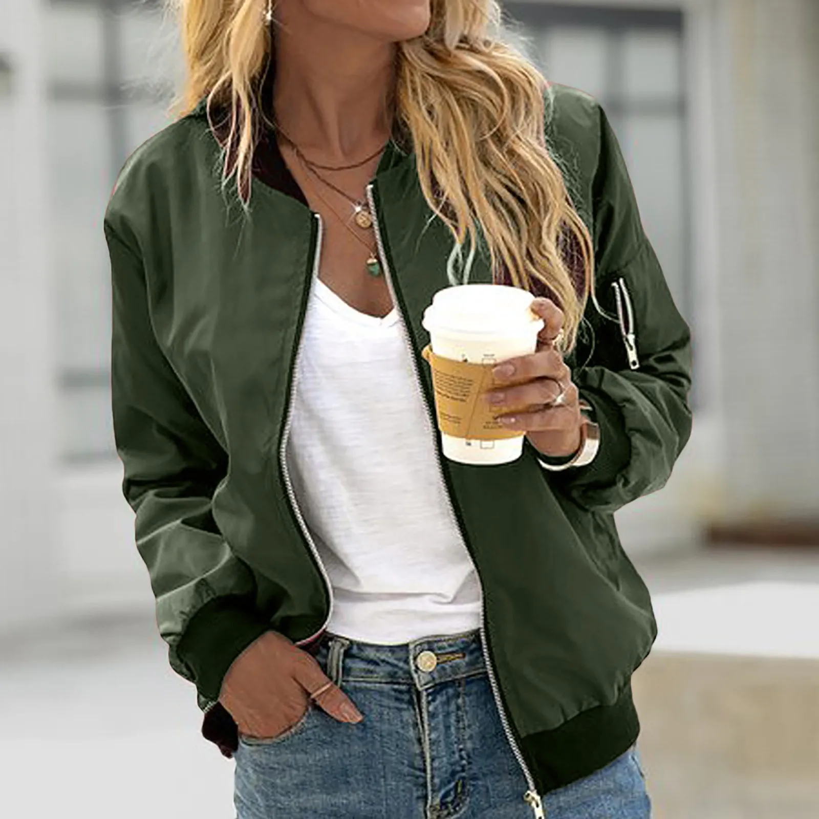 Lightweight bomber jacket with zip - Comfortable and versatile - Perfect for chilly days