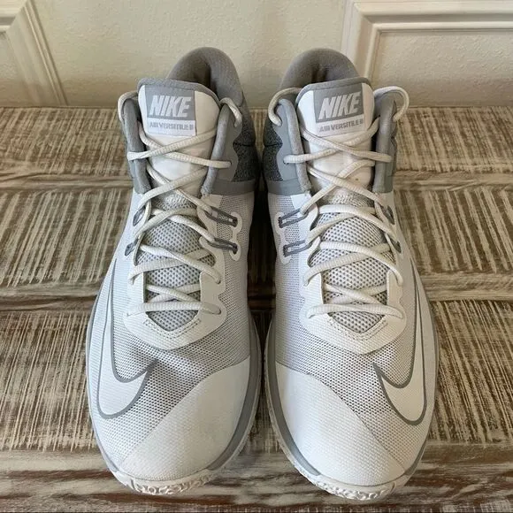 Nike Air Versatile 2 White Wolf Grey