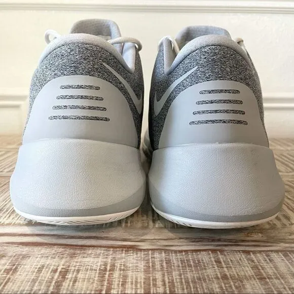 Nike Air Versatile 2 White Wolf Grey
