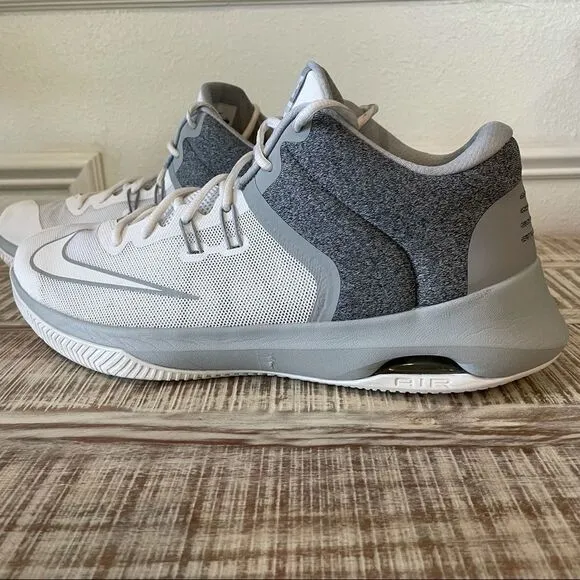 Nike Air Versatile 2 White Wolf Grey