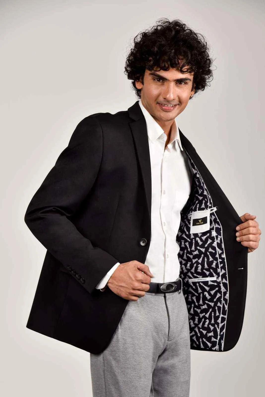 Plus Size of Black Knitted Premium Blazer