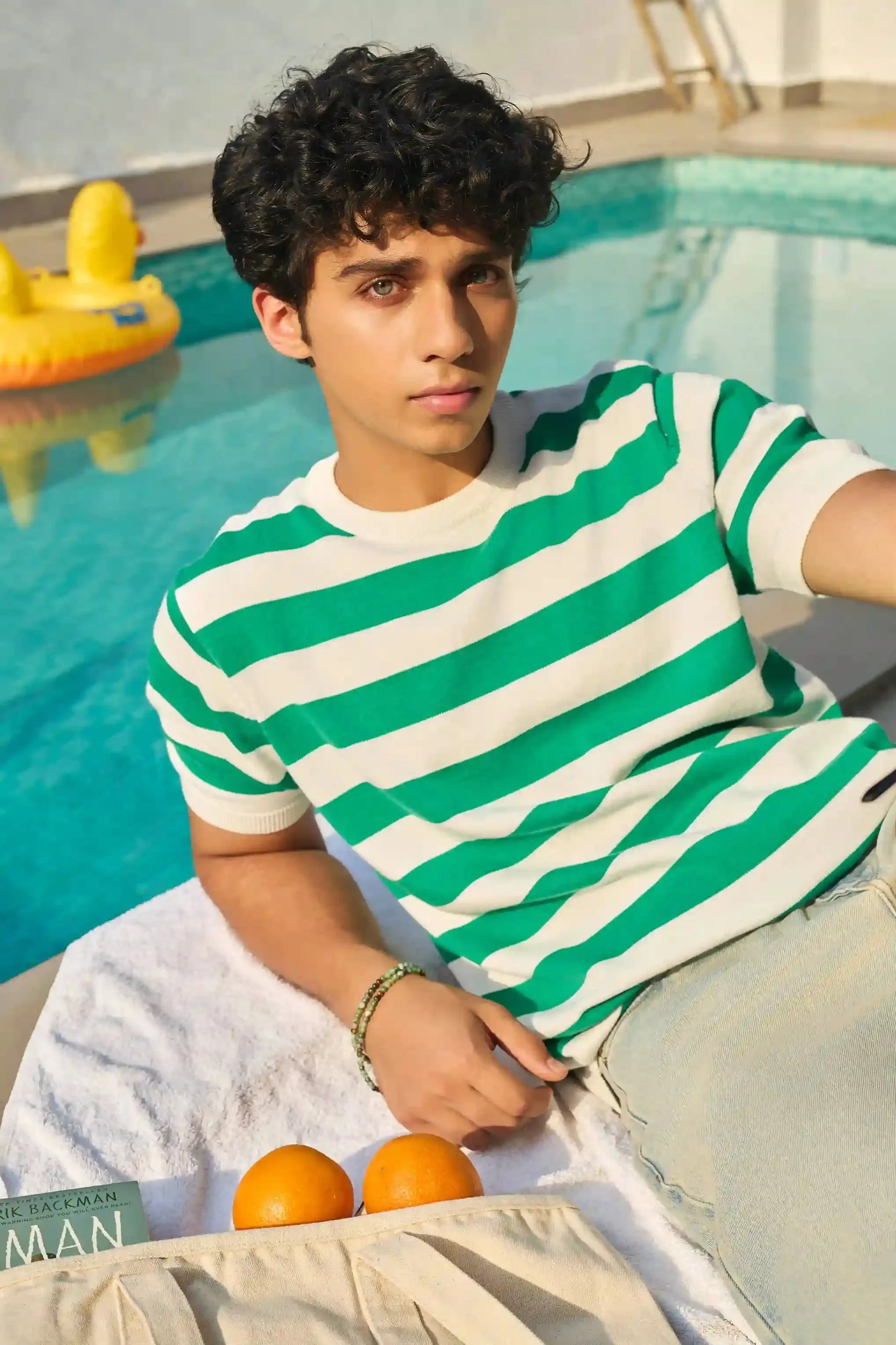 Round Neck Coastal Knit T-Shirt- Green