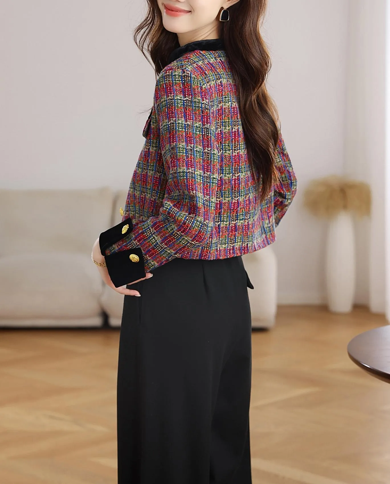 Stylish Velvet Blazer with Patch Pocket and Metal Buttons