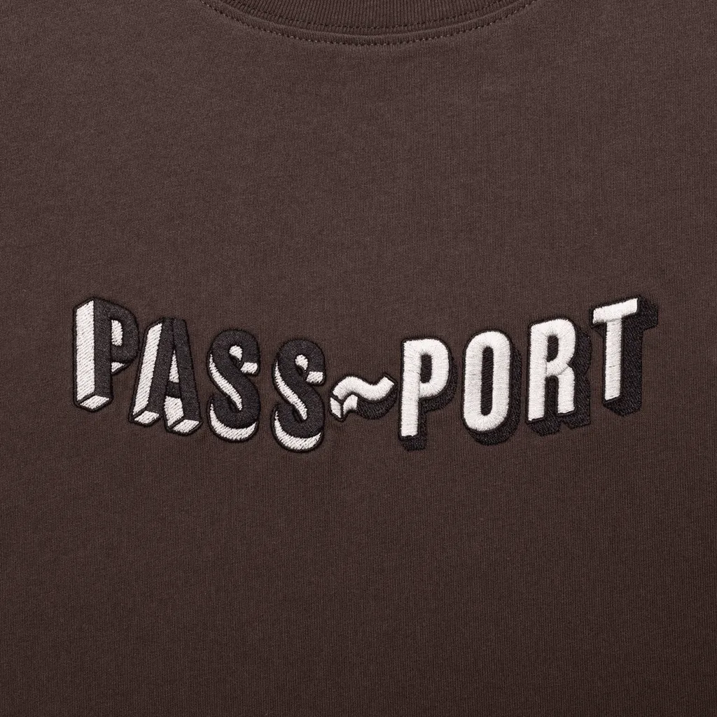 Sunken logo embroidered t-shirt - Bark