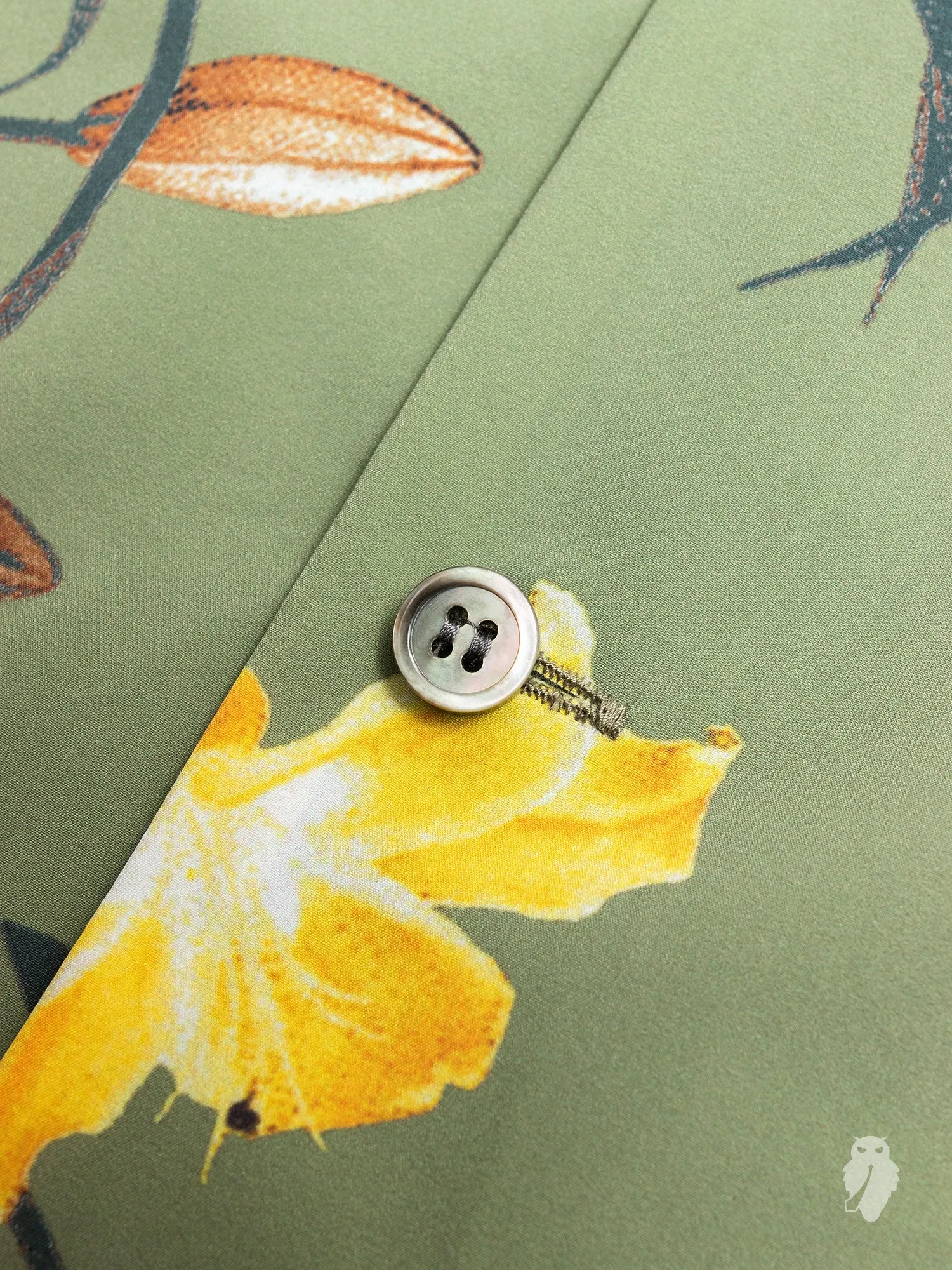 Tailored Hawaiian Shirt in Yellow Flowers