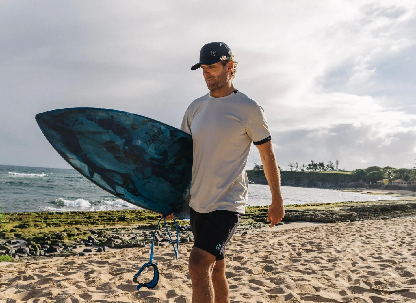 The Lane Hydrophobic Shirt for Men - Rich Navy