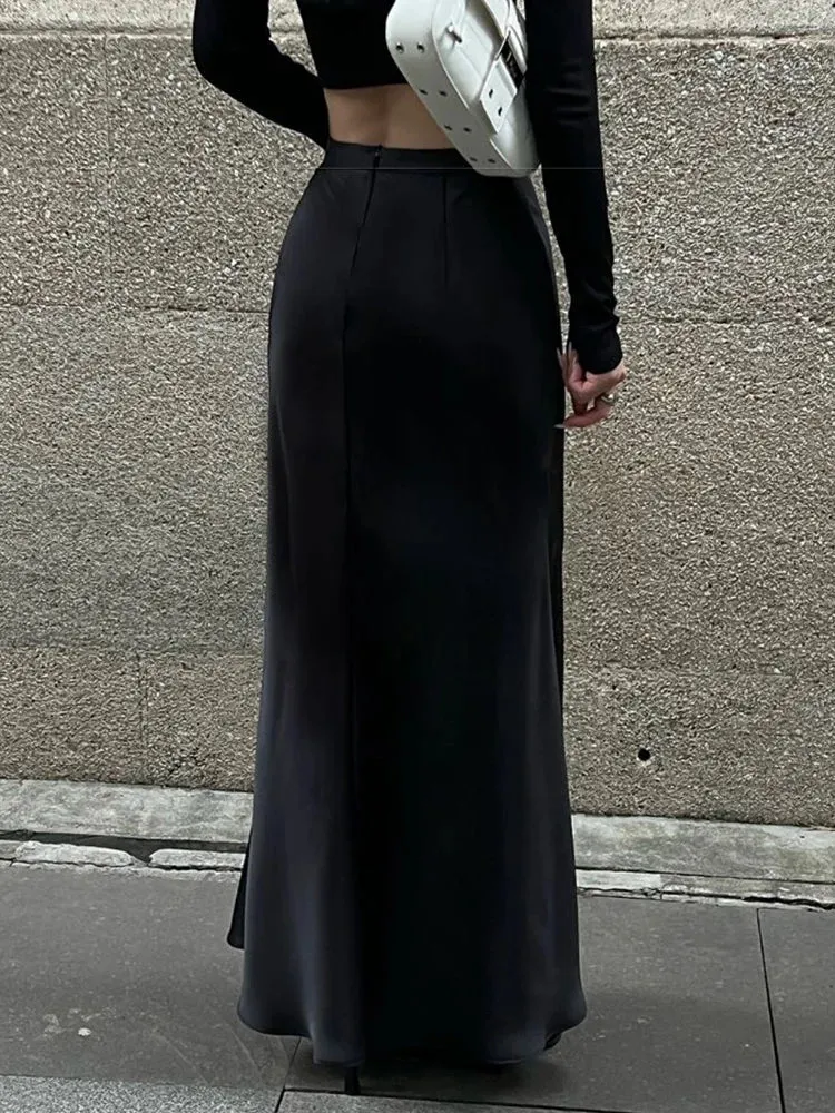Thessia – Elegante uitlopende satijnen rok
