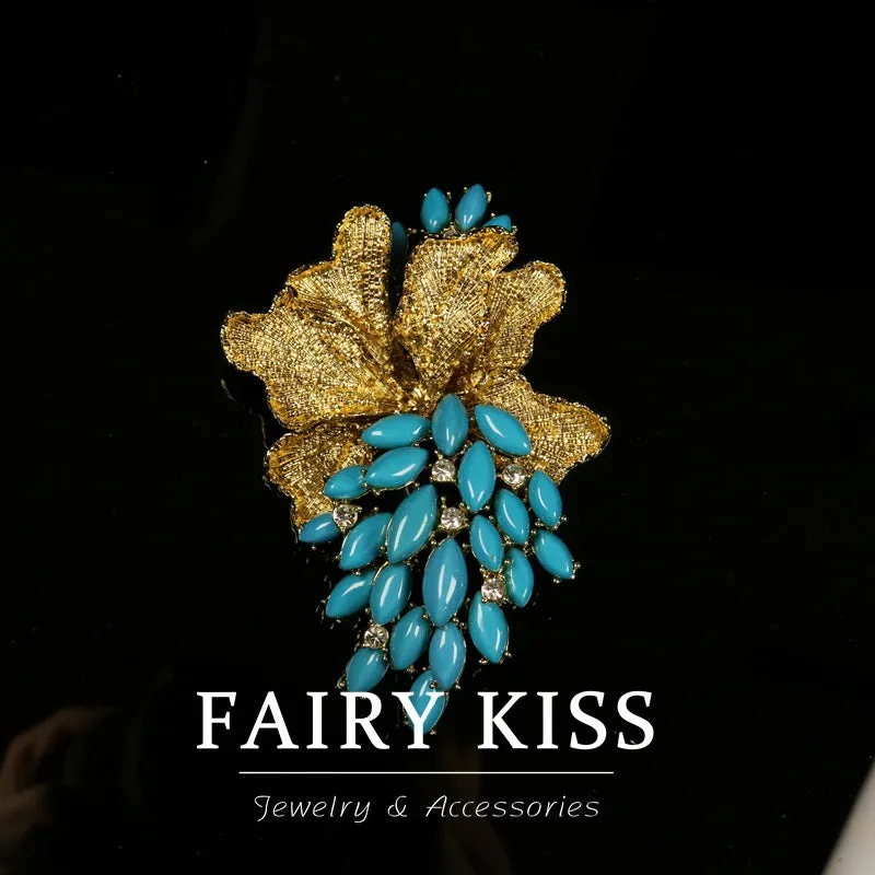 Vintage Royal-Inspired Grape Brooch Rhinestone Alloy Coat Pin